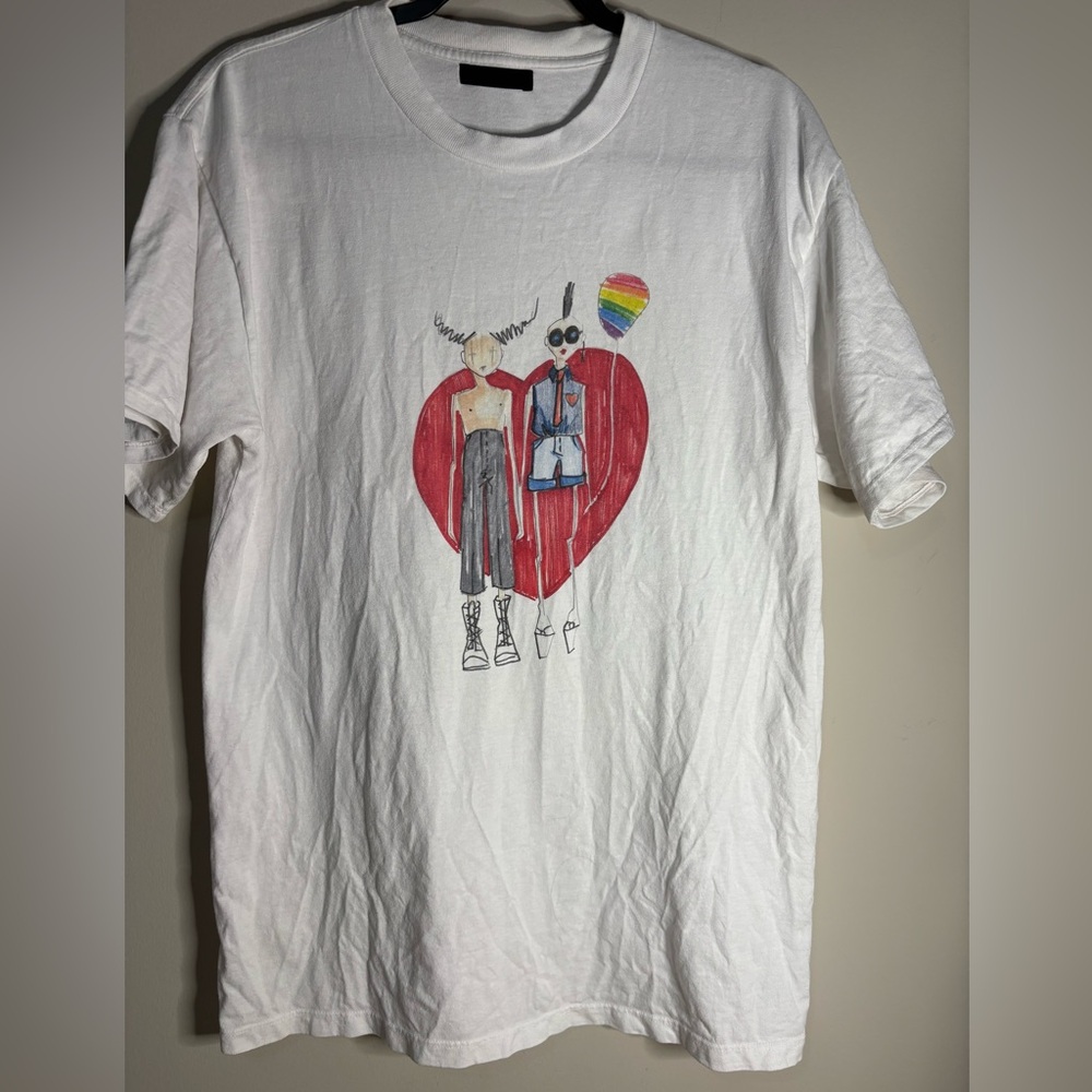 R‎ Swiader Gender Fluid White Graphic T-Shirt with Heart Design made in USA